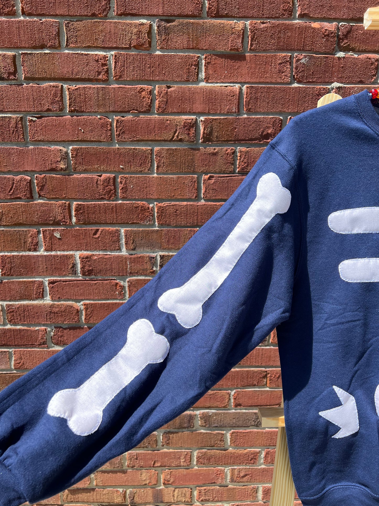 Heart n’ Bones Sweatshirt (S)